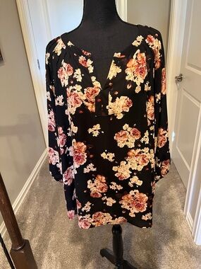 Rose & Olive Black Floral Tunic with Cream and Pink Roses 2X
